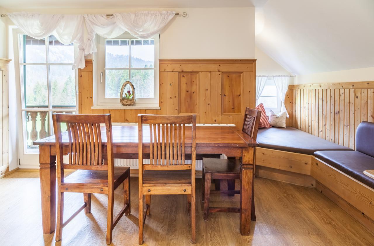 Farm stay Wohlfuhlbauernhof Bambichlhof Fuschl am See
