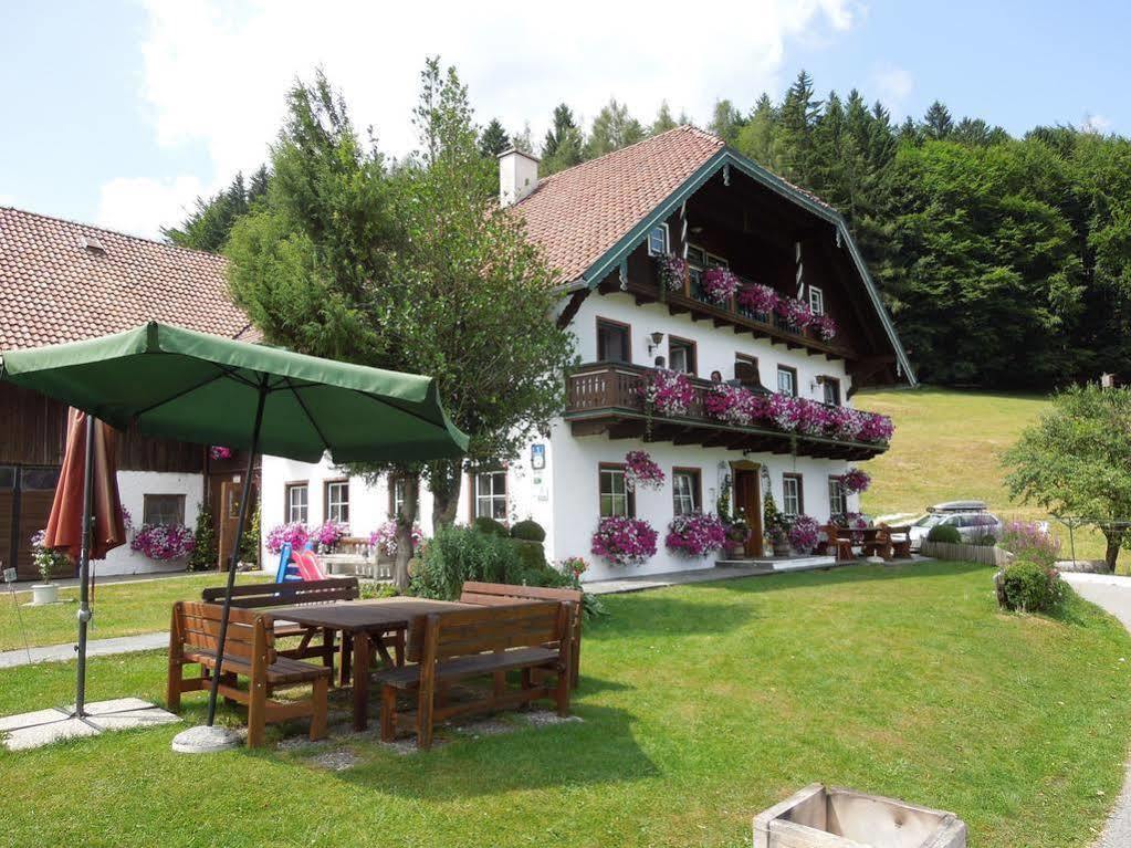 Wohlfuhlbauernhof Bambichlhof Farm stay *